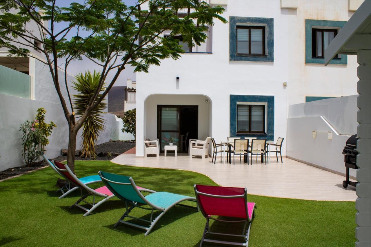 Villa Sol y Paz, espacioso jardín y alojamiento Corralejo Exterior foto